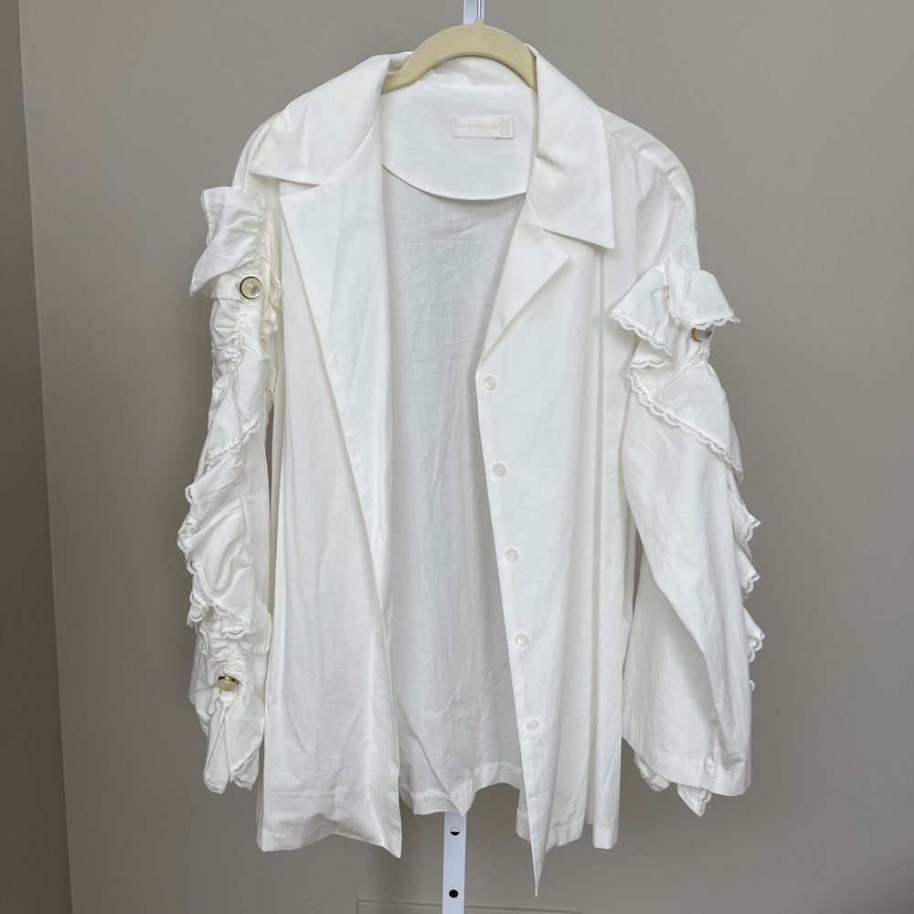 Stylenanda white button down shirt